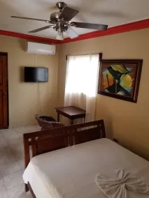 Daniella Inn Hotel - Image 4