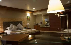 Hotel Shivalikview - Image 5