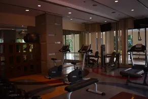 Stunning Eastwood Condo Suite - Image 3