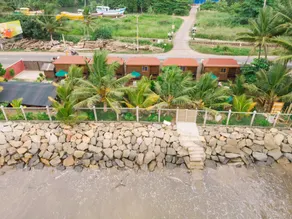 Les Beach Chalets - Image 2
