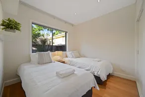 Tranquil And Spacious Home Near Shopping Mall - Image 4