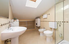 Nice Apartment in Porec With 2 Bedrooms and Wifi - Image 2