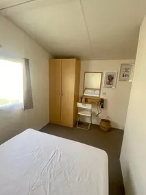 Stunning 2-bed Sleeps 6 Caravan in Felixstow - Image 5