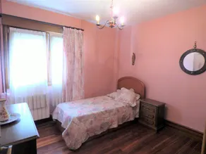 Apartamento con buena ubicación - Image 4