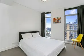 Vibrant Inner City Apartment - SHIL2 - Image 2