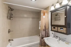 564 1/2 North Judson - Image 4