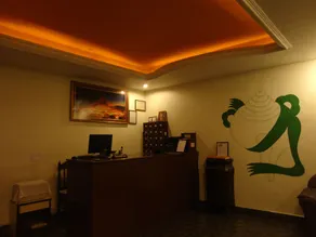 Green Hotel - Image 2
