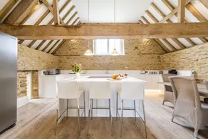 Merry Hill Barn - Image 4