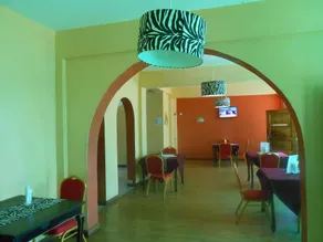 Central Hotel - Image 2