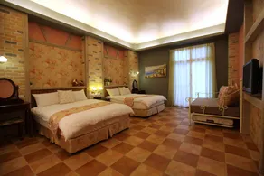Yuga House - Image 3