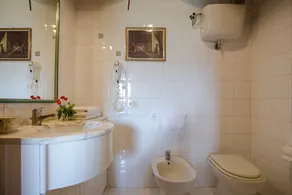 In Urbe Apartments - Image 4