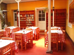 Hostal Casa del Maestro - Image 2
