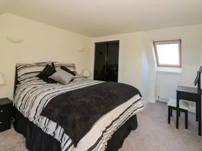Woodside - Image 2