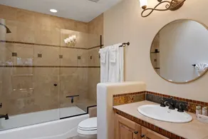 Casa Nona - Pristine Home in the Railyard District, Walk to The Plaza - Image 4
