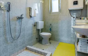 Amazing Home in Medulin With 3 Bedrooms and Wifi - Image 5