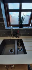 Impeccable 4-bed House in Barnsley - Image 3