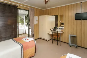 Sun Bell Lodge - Image 4