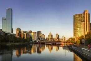 Melbourne Holiday Apartments South Wharf - Image 4