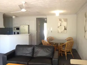 Cascade Gardens Holiday Apartments - Image 2