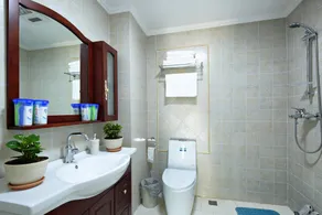 Qingdao Oceanside Hotel & Resort - Image 3
