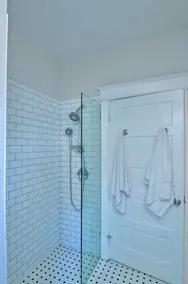 16 Cleveland Ave 2 Bedroom Home - Image 3
