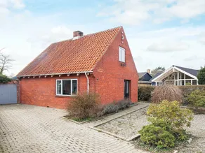 Comfortable Holiday Home in Lolland Near Sea - Image 4