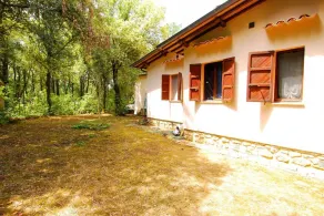 Monte Malbe Charming Villa with Garden and Parking - Image 5