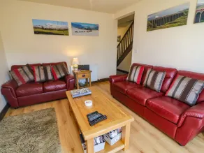 Bytheway Cottage - Image 3