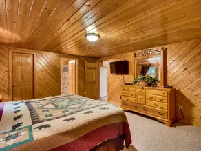 Southern Charm Cabin - Image 4