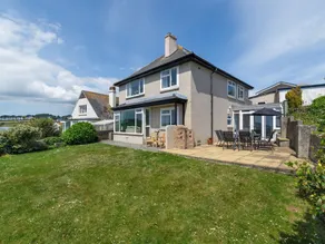 Detached Holiday Home With Garden and Unhindered View of Beautiful Nature and sea - Image 4