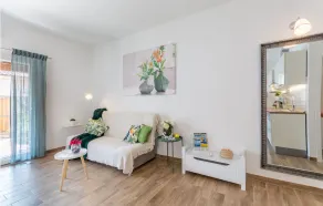 Nice Apartment in Milna With 1 Bedrooms and Wifi - Image 2
