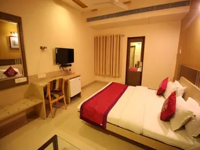 Corporate Inn Hotel - Image 2