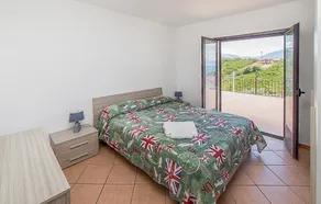 Nice Apartment in Policastro Bussentino With 2 Bedrooms and Wifi - Image 2