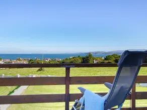 Modern Holiday Home in Moelfre Near Beach - Image 5