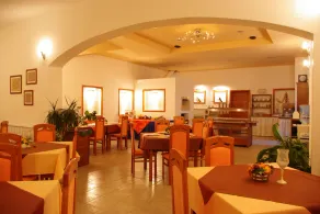 Hotel Villa Holiday - Image 2