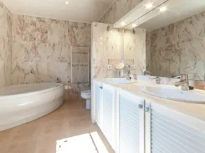 Voll ausgestattetes Ferienhaus mit Whirlpool, Garten und privatem Pool | Haustierfreundlich - Image 3