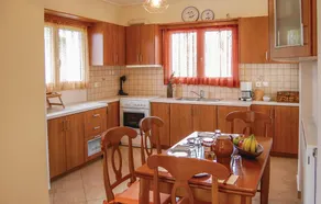 Stunning Home in Livanates With 2 Bedrooms - Image 4