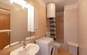 Nice Home in Ploce With Wifi and 2 Bedrooms - Image 2