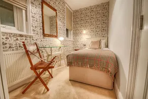 Number Four Boutique Hotel - Image 4