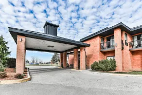 Travelodge by Wyndham Chatham - Image 3