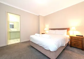 The Burswood Townhouse - Image 3
