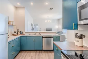 Blue Steel: Tiny Home in The Cedars - Image 4