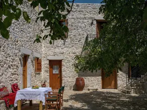 Greek-style Villa in Impros for 10 People With Private Pool - Image 2