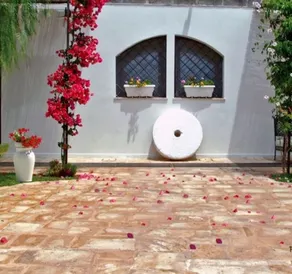 Elegant Double Room in Ancient Masseria Near the sea in a Quiet Olive Trees - Image 4