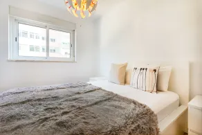 Olaias Flat with Free Parking - Image 4