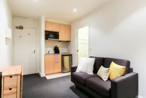 WILLOW, Carlton Studio Apartment - Image 5