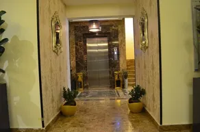 Grand Plaza Hotel Suites - Image 4