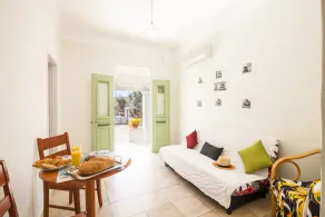 Koutroulo's Private Cottage - Image 4
