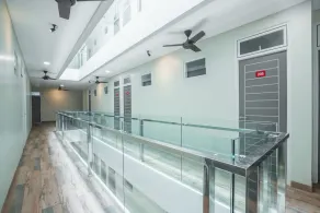 Super OYO 1487 Residence Khoe - Image 2