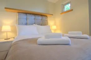Knightsridge House Apartment - Image 3